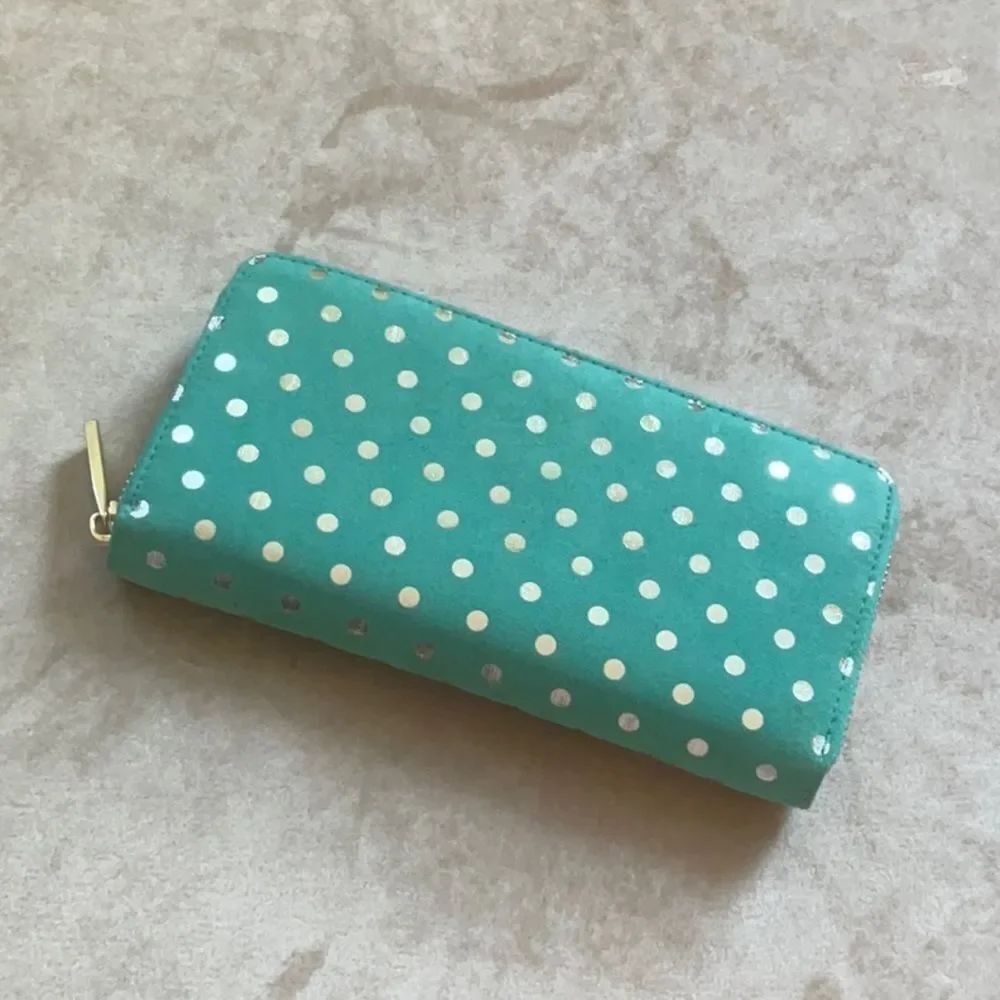 *Deux Lux* Like new! Mint Teal Green Wallet with Soft Gold